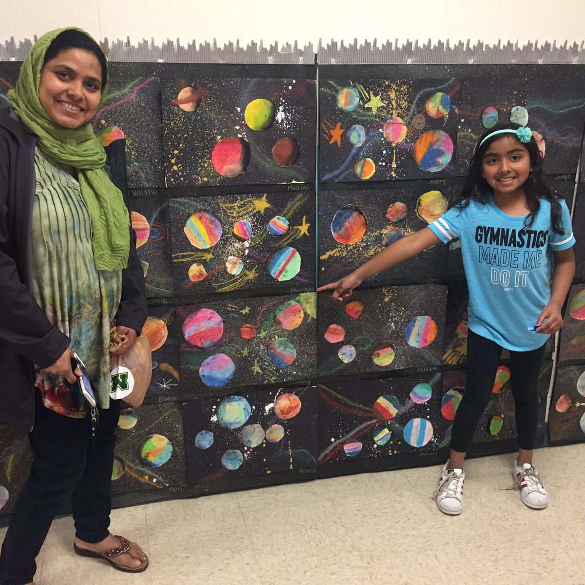 MrsCrayonBurger's tweet photo. Our Solar STEAM night was a great success. Western Row loves STEAM! #WRSTEAM  @MCSSTEAM @WrPrincipals @MasonSchools https://t.co/iJLmKyexL4