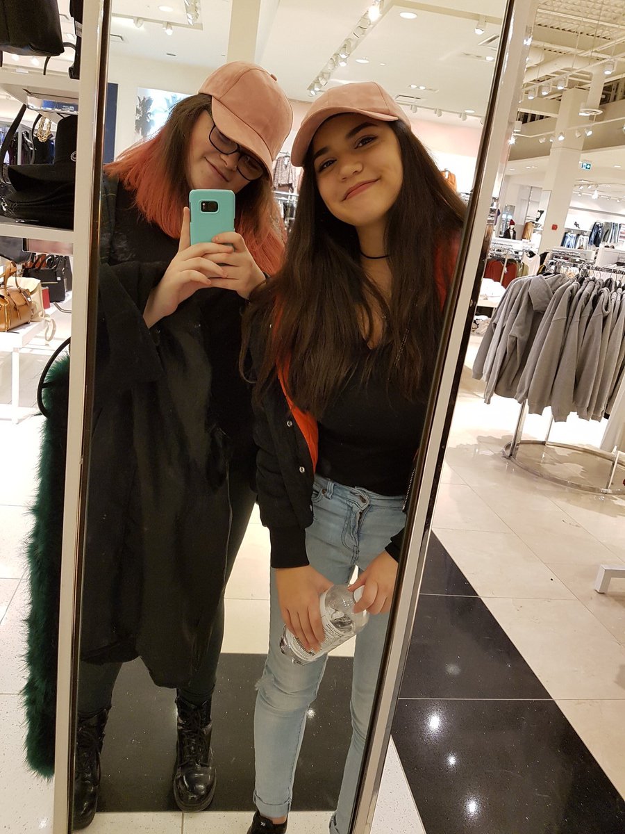 internet friends (@internetfrlends) on Twitter photo 