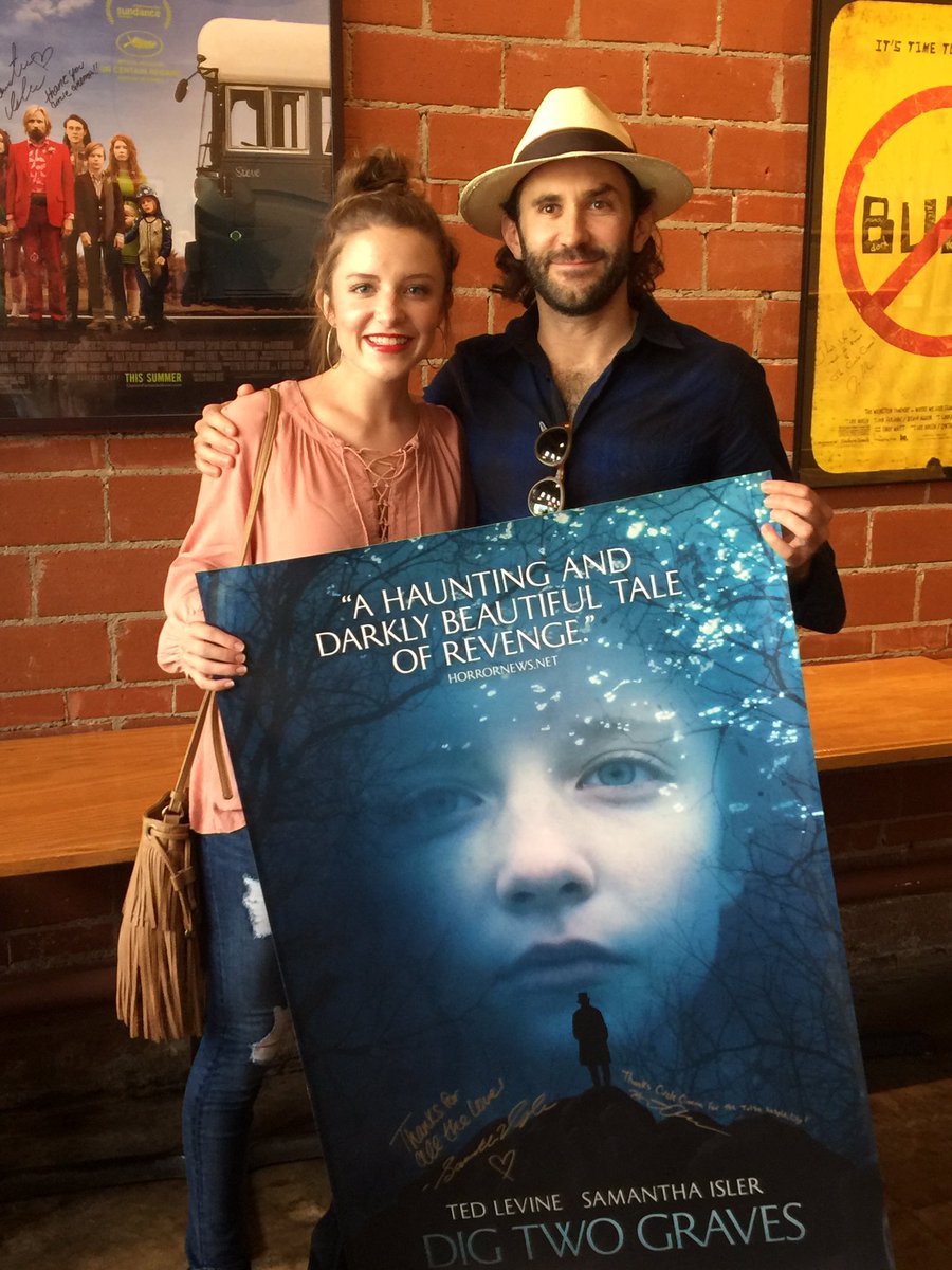 thehunteradams's tweet photo. Tulsa premiere #digtwograves @circlecinema with #samanthaisler @D2GFilm https://t.co/AgY3WqFN5g