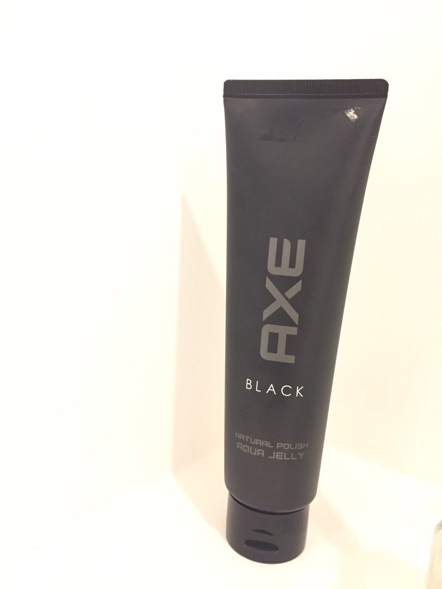 tripeeeman's tweet image. セットし易いし、粉ふきしないからすごい良くて使ってる！
ベタつかないで髪にもいいみたい！
axeblack.jp
#AXEBLACK #AXEPR #スタイリング