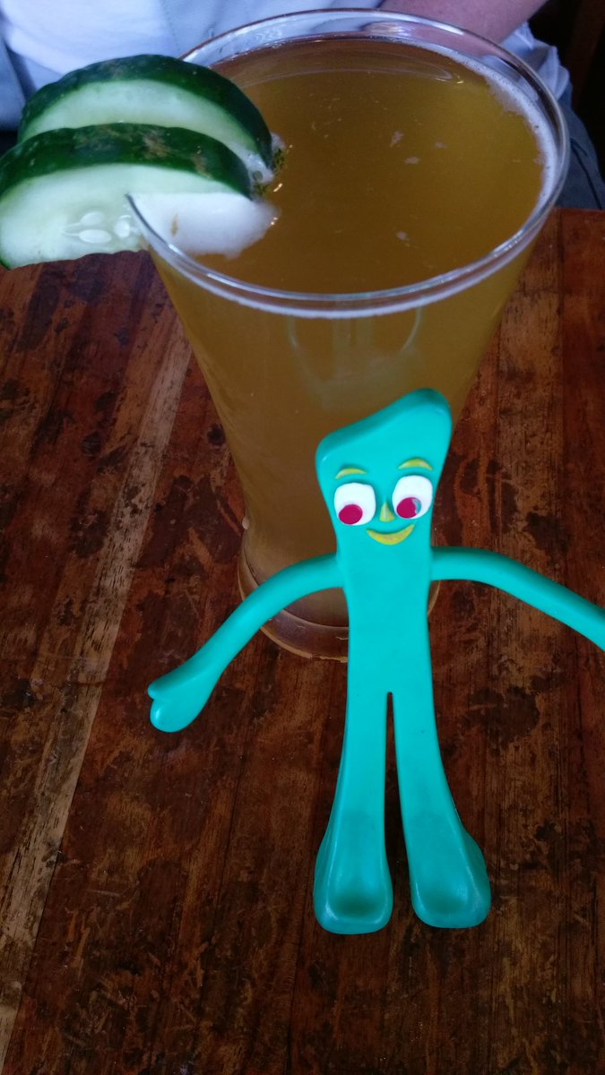 @SoHoLoDo OMG ribs+all apps, sez TX grl, beerlist amaz, <a href="/gravitybrewing/">Gravity Brewing</a> Golden Mosaic crisp IPA, n  CucCrushSour oh Yess #gumby #CraftBeer