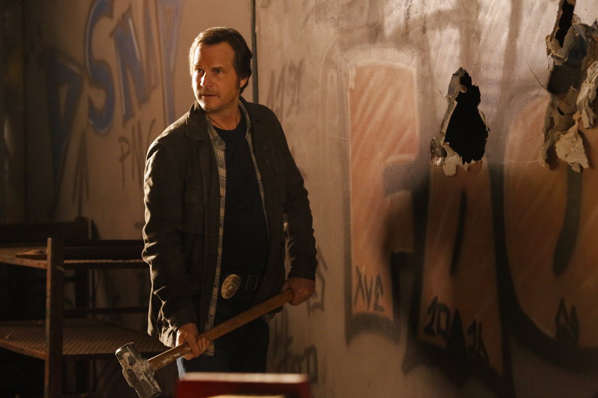 TrainingDayCBS's tweet image. Why has Frank been lying to Kyle? Stream part 1 of the 2-part season finale of #TrainingDay with #CBSAllAccess: bit.ly/2kXJGTi