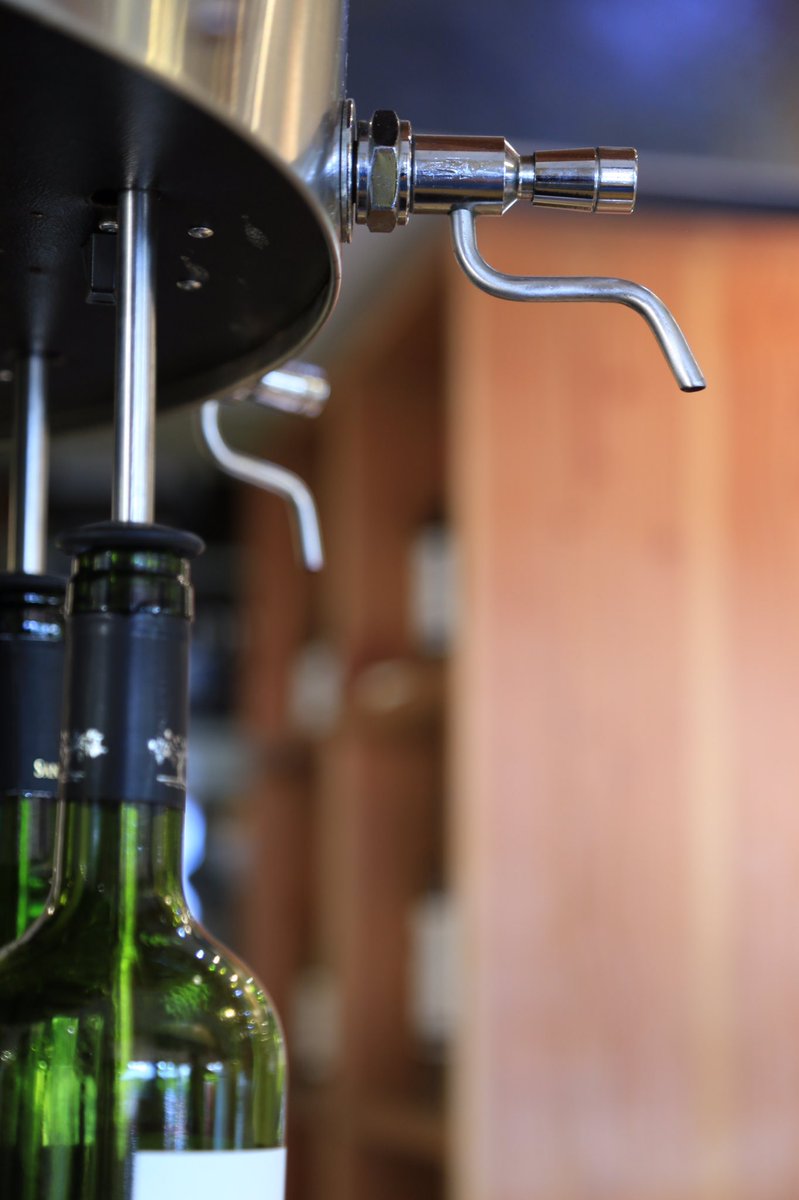 DelBetoRest's tweet photo. Nada mejor que acompañar nuestra rica gastronomía con una buena copa de vino https://t.co/qy4mtCIWYa