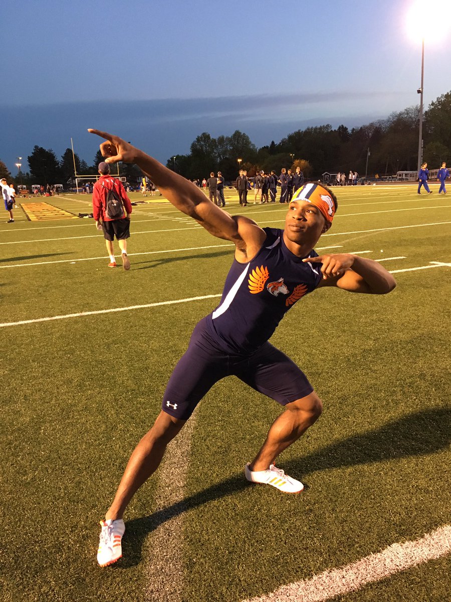 NnhsTrack's tweet photo. Ameir Wilbourn PR'ed in both the 100 (11.51) and the 200 (23.51) https://t.co/fo5XY9ks06