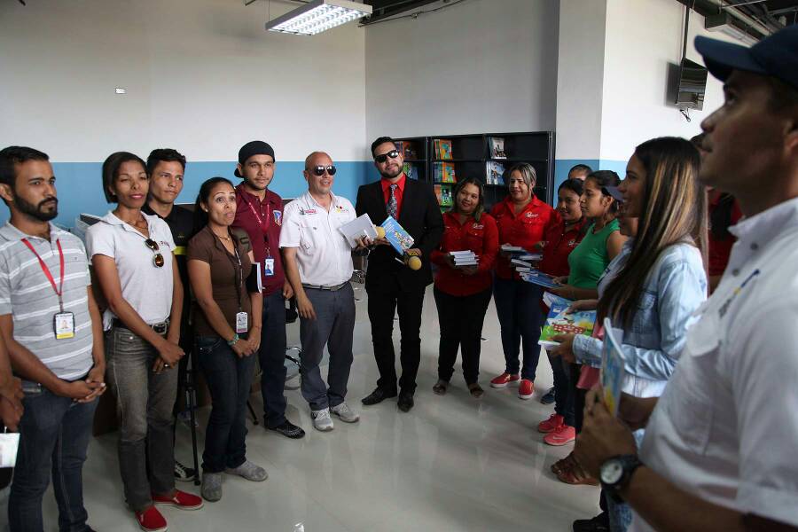 MPV_Monagas's tweet photo. Recorrido por la GBMS de Paz a  distintos periodistas del Estado para impulsar los bienes del Estado y que el pueblo lo reconozca. https://t.co/QBpxYz7uku