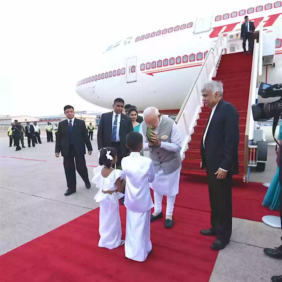 ipragdev's tweet photo. @narendramodi arrived at Sri Lanka. https://t.co/wC5i8pWRqN