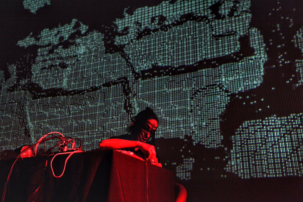 divergentezgz's tweet photo. Wow!, onomatopeya, ruido humano, alegría, #grutal premio Etopia Aragon del Festival de músicas experimentales y arriesgadas @radicaldb https://t.co/gcL8tJqlbU