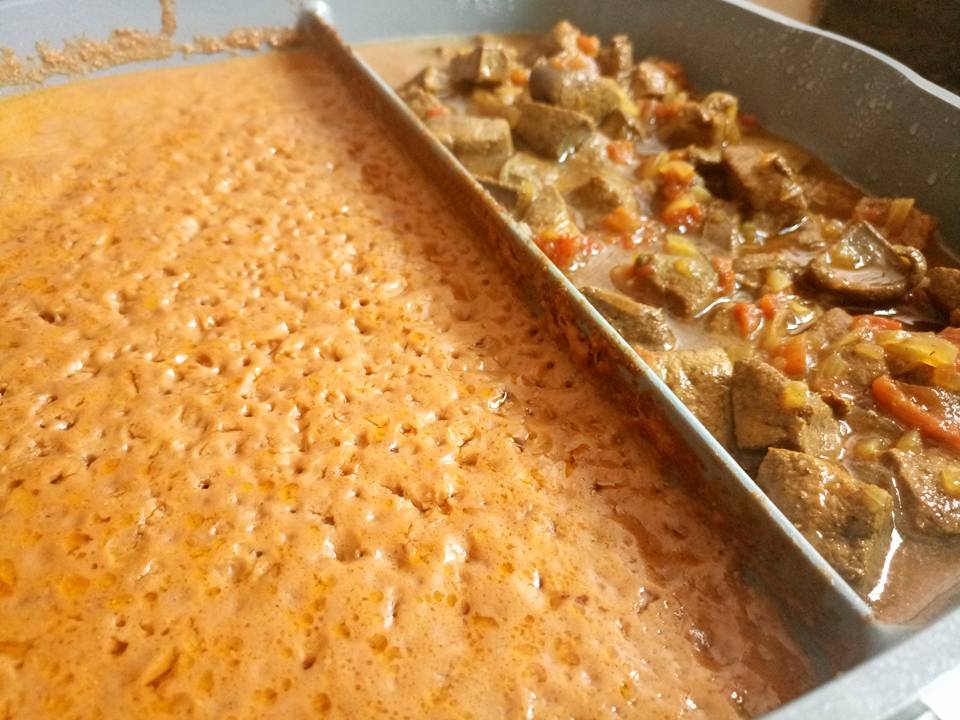 annette_bibz's tweet photo. Two Sauces cooked at the same time with the #amazingpan, for 15minutes. it never disappoints. @kakatshozi @Daznotes @elimukiibi @jamesonen https://t.co/pKW7d4FzOz