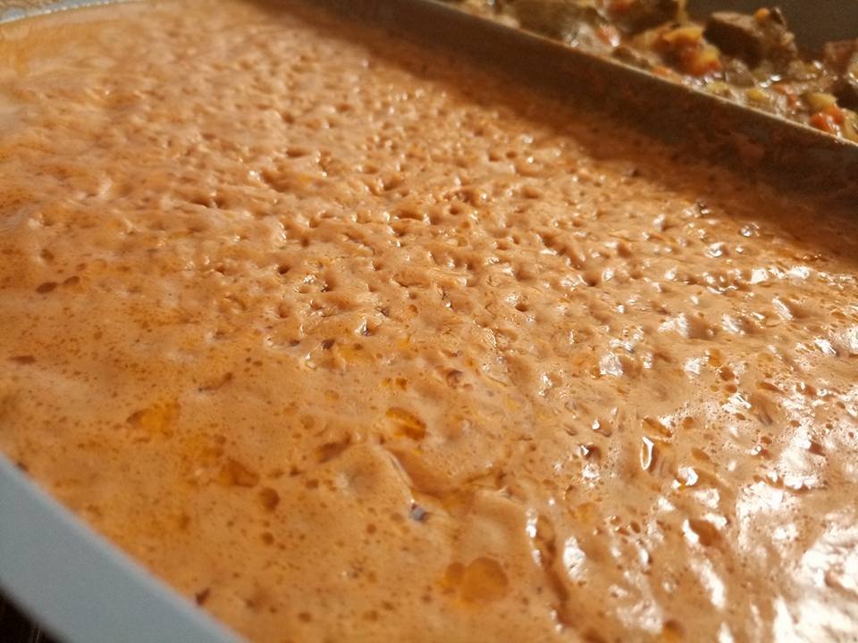 annette_bibz's tweet photo. Two Sauces cooked at the same time with the #amazingpan, for 15minutes. it never disappoints. @kakatshozi @Daznotes @elimukiibi @jamesonen https://t.co/pKW7d4FzOz