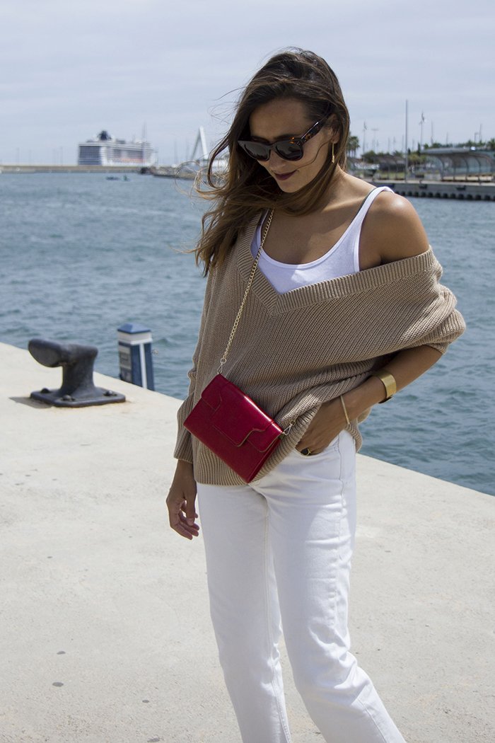 Hoy en el blog, tonos claros y clutch rojo <a href="/Carabela_madrid/">CARABELA Madrid</a> que suben el tono del look ;) ;) coohuco.com/spring-colors/