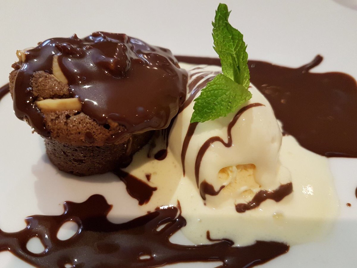 Un imprescindible si estas en #Málaga... <a href="/oleocac/">Óleo restaurante</a>