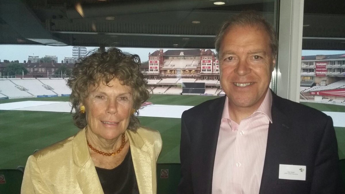 TheLPFF's tweet photo. Delighted our President @KateHoeyMP joined us last night @KiaOvalEvents ! Thank you for your continued support. #LPFFQUIZ #Vauxhall https://t.co/lrnge3qsJE
