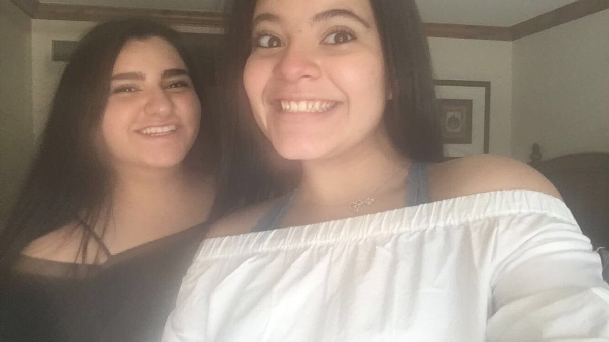 diddys27's tweet photo. My girl has finished hs, and I couldn't be any prouder😭💓💓 thank u 4 all the memories. I love u 2 the 🌙 and back #off2college https://t.co/HdM9CKHqBg