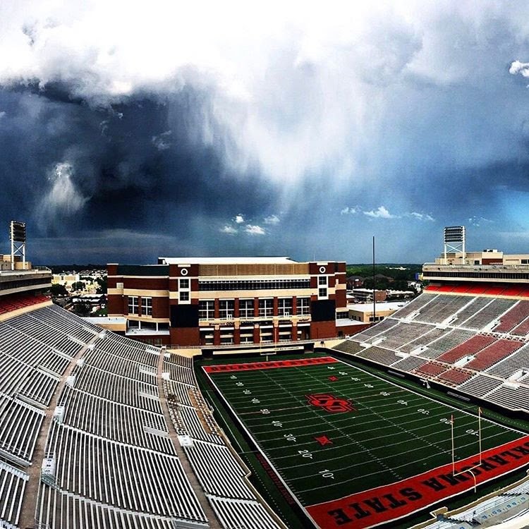 jeanninee12's tweet photo. Stunning photo of the scary weather in Stillwater today by @asexton20 https://t.co/L7yBdQsol3