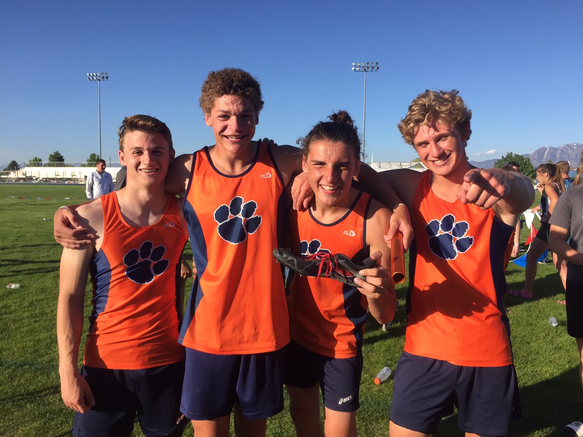 RunningBengals's tweet photo. Relay team track state qualifiers @bengalsbhs https://t.co/ODYvSufhvt