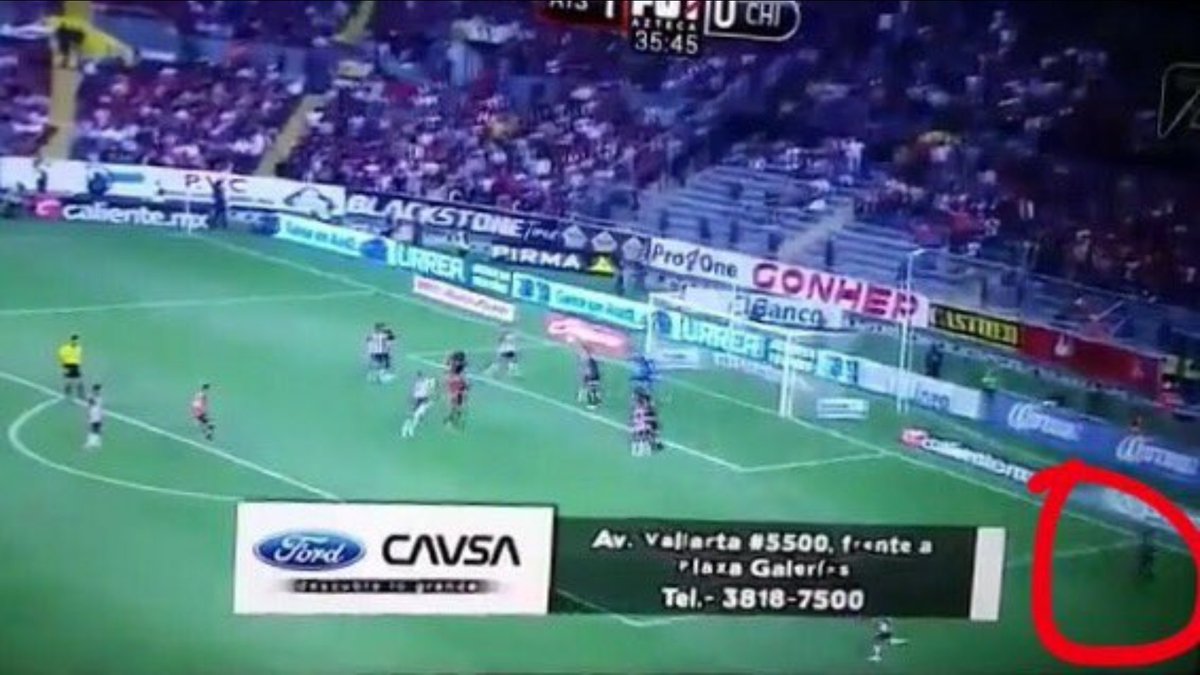 mrfrogs48's tweet photo. @martinolimx @GarciaPosti @JLHB33 @AztecaDeportes 
Se queda jugador del colgado chequen la imagen https://t.co/K7Cc7nZmSt