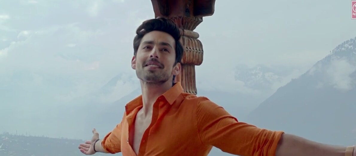 Himanshkohli123's tweet photo. @himanshkohli #morning have a nice great day firday 😉😊 soo lovely mood #keepsimling love u alot😍😘 https://t.co/Dm1lWA3LBC