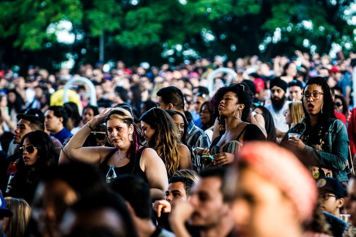 nowtoronto's tweet photo. How to keep each other safe at large concerts and festivals: https://t.co/GronovB8Xg https://t.co/RYNSUldXBX