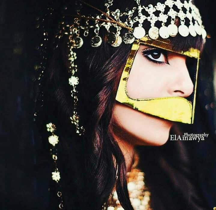 يــابنـك سلفني وشبعنــي ديوون
الدين فــدوه لـ العــيون الــكحيله

بدفع مهرها لوتـبي ١٠٠ مليــون