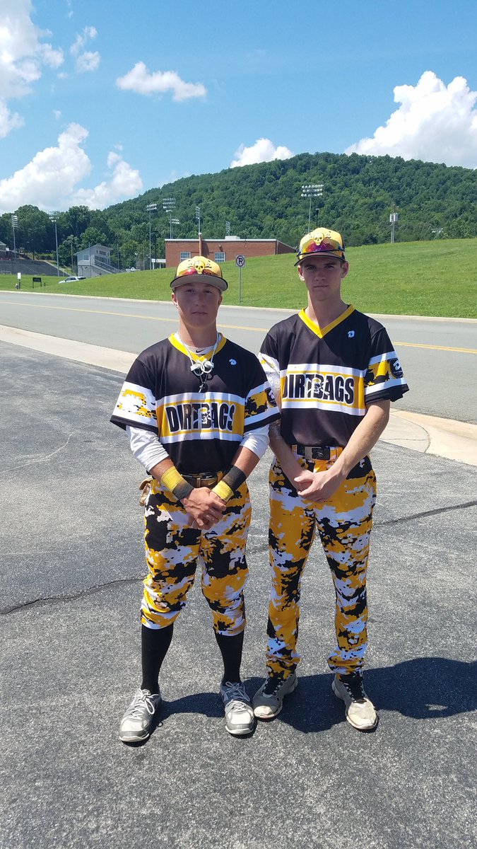 specky1414's tweet photo. @WStengle Yo Happy Birthday to my man STENGLEEEEE!!!!!!! Missing the summer man!!!! https://t.co/AEEHEfo7eW