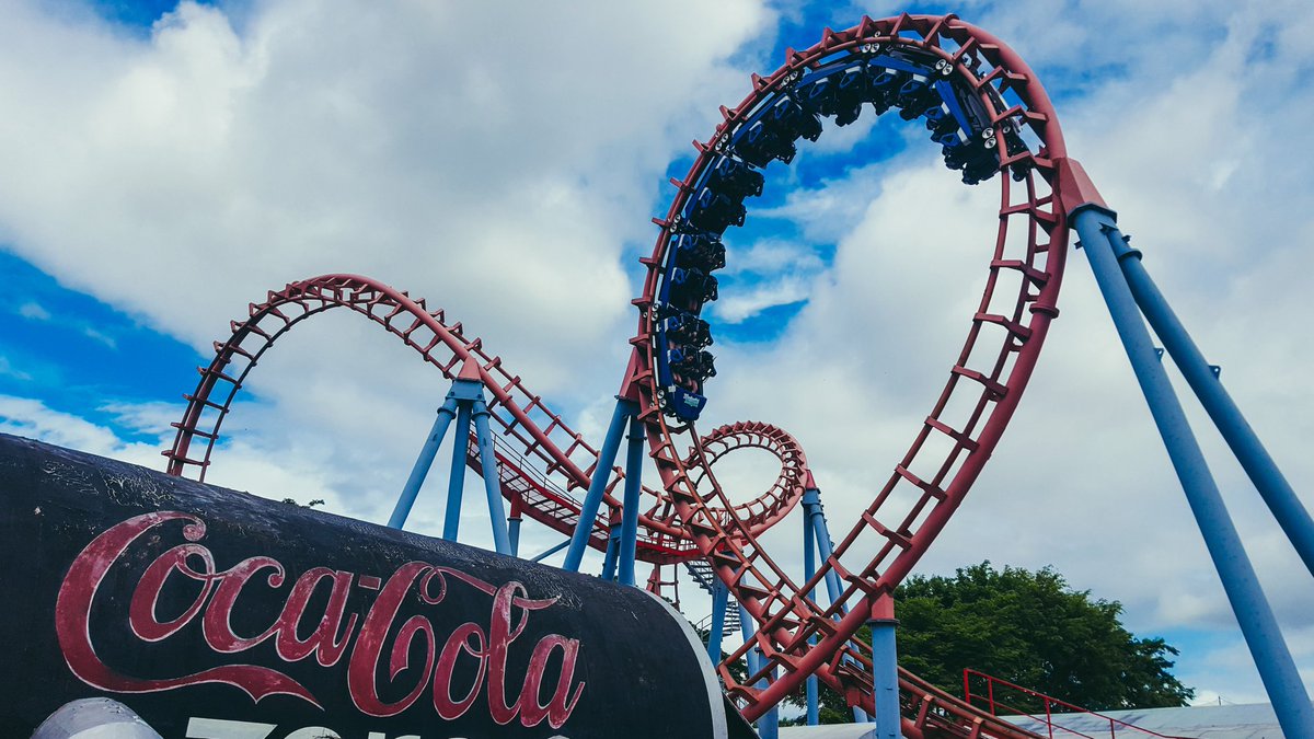 jbtbmbrlls's tweet photo. Thursday afternoon at Enchanted Kingdom. #WheninEK https://t.co/kLnq97Mi5L