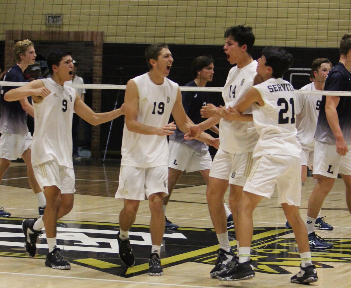 ServiteSports's tweet image. What a way to end the season! Congratulations to Servite Volleyball on an extremely hard-fought match and an incredible season! #Credo