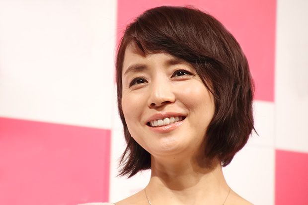 Blogos 可愛すぎる47歳 石田ゆり子 再ブレイクのワケ T Co Xdbn4v9hjw あさイチ で 40女に台車は必要 と 荷物を運ぶ時に台車を使う生活を披露して笑わせました 本人は 天然の意味が分からない と言っていますが たちまちその天然ボケ