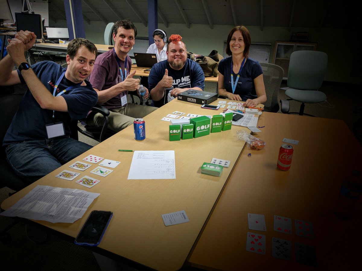 onsitedevs's tweet image. Another awesome game night at #dashcon