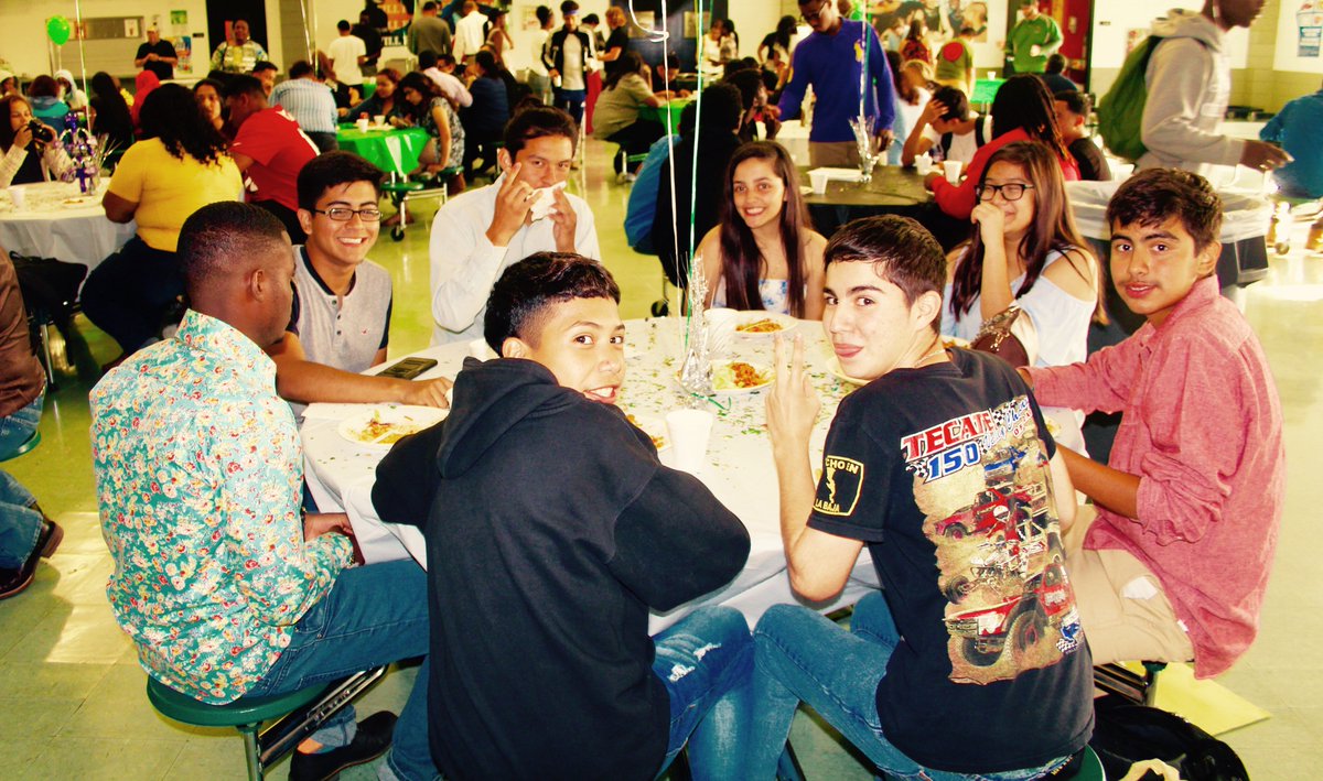 EastEndMustangs's tweet photo. Pics from our All Sport Banquet. https://t.co/1g9dK4n9Rn