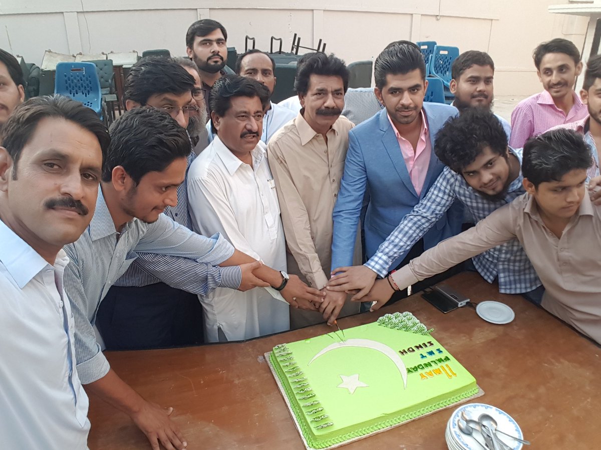 mahfooz51871's tweet photo. #PMLNDAY 
#KARACHI 
#SMT
@ambrinmaria 
@KhurramBhatti01 
@TheAngryLawyer3 
@RealAhsanZubair https://t.co/WEcUHRE4N0