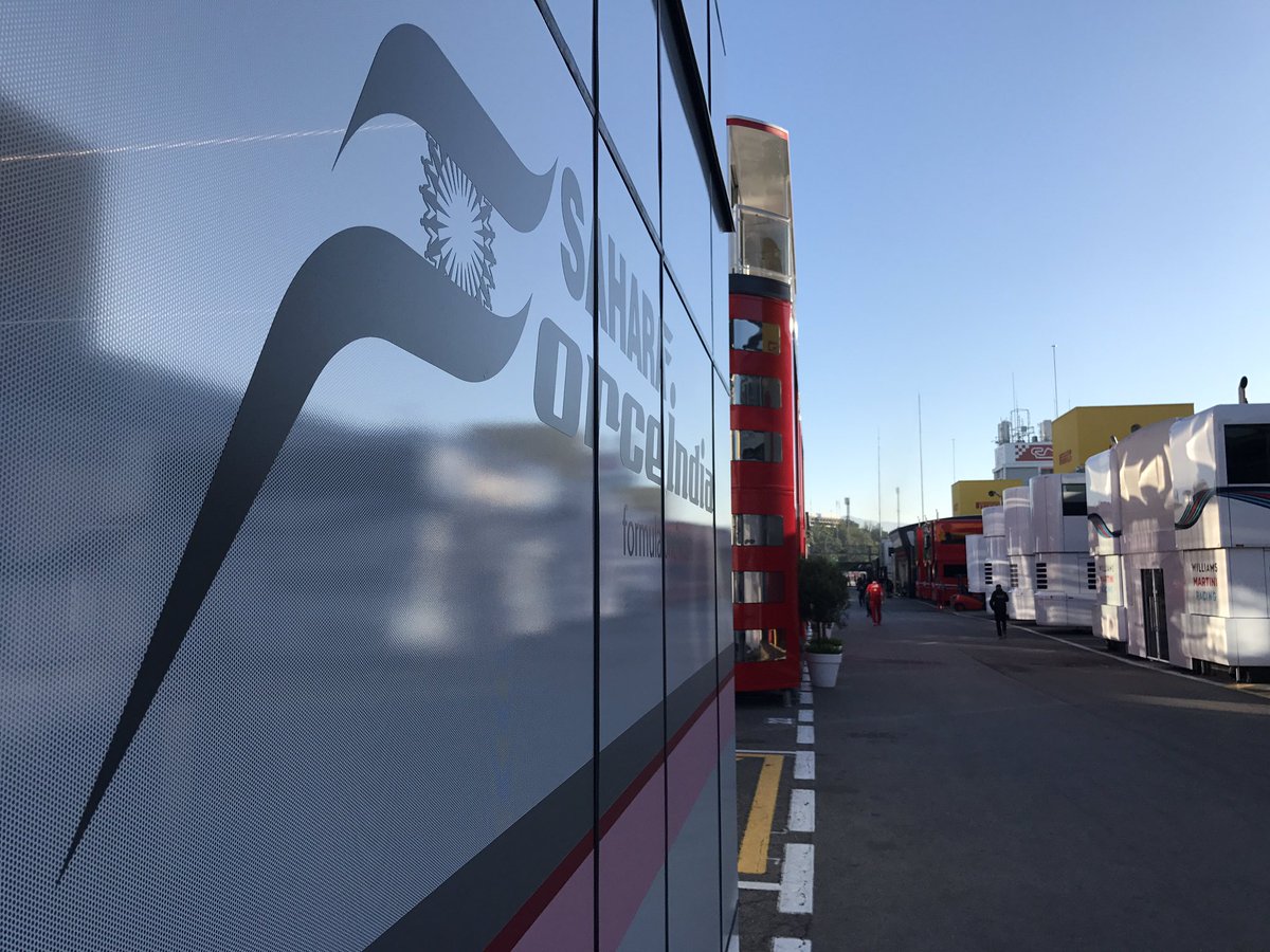 AstonMartinF1's tweet photo. And this is the picture we were meant to show you earlier... https://t.co/ewFEMQLoFc