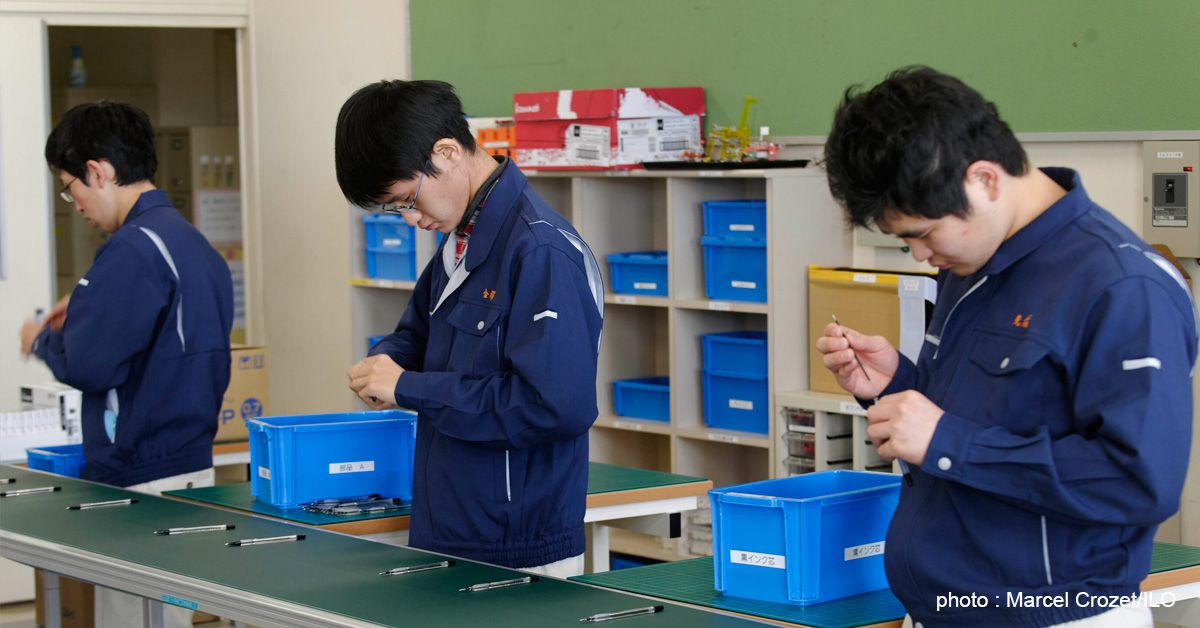 ilo's tweet image. #DecentWork for persons with disabilities will be on the spotlight 15-16 May at @ILO HQ conference: bit.ly/2q2vny3 #Enable2Work