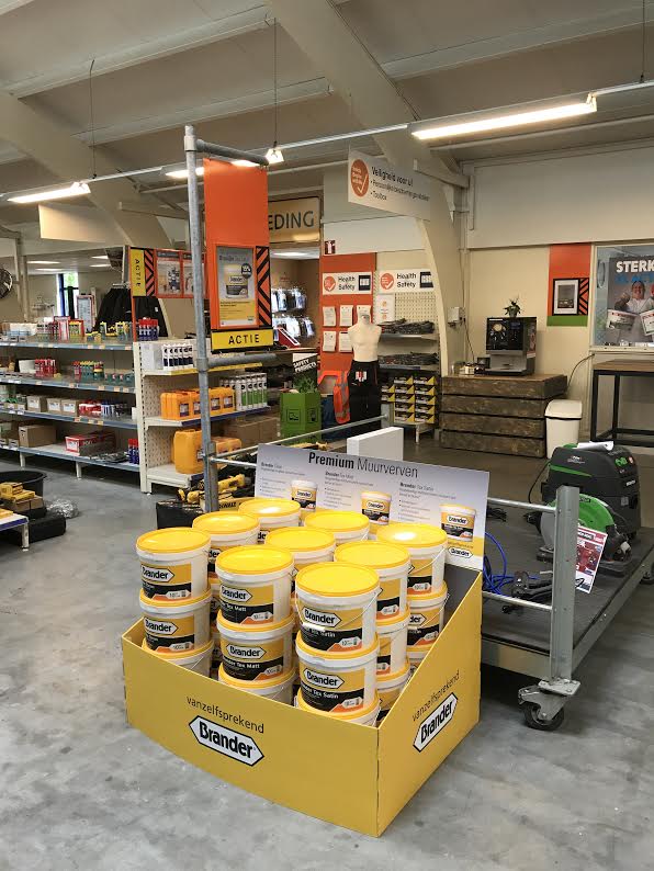 BranderNL's tweet photo. Kom dat zien: muurverfacties bij BMN Sneek (eerste foto)  en BMN Hardenberg https://t.co/VraudIRhyw @Andre_Sluis https://t.co/MQsLNalEV7