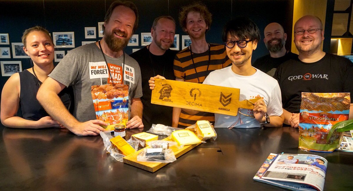 HIDEO_KOJIMA_EN's tweet image. Special gifts from @Guerrilla! Dutch cheese and the cutting board with our logos on!!!!