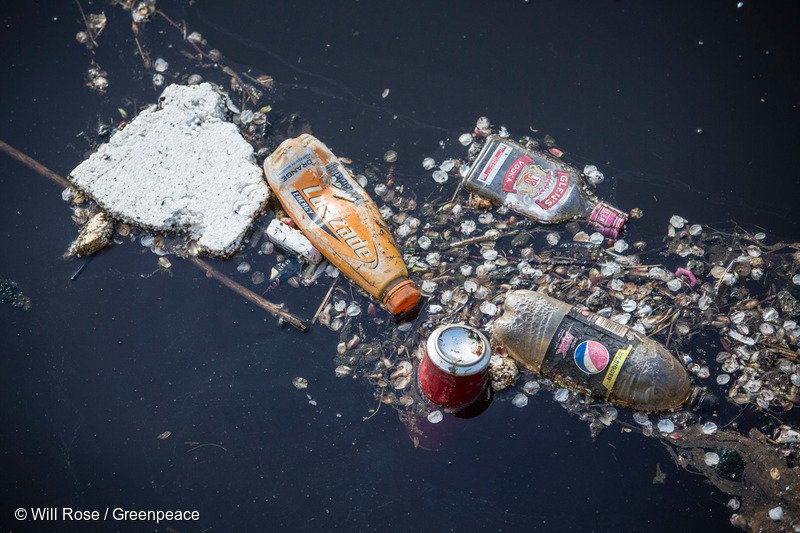direktorindo's tweet photo. Our oceans are not a landfill for plastic waste. Demand change ☞ https://t.co/7jOyubCUJn #NoPlastic by #Greenpeace via @c0nvey https://t.co/1RJL3LwI9f