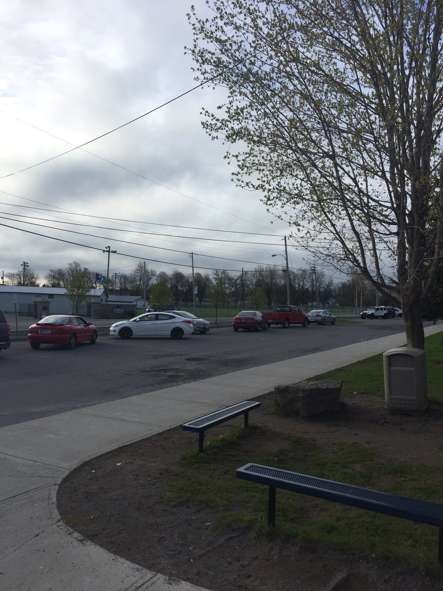othsguidance's tweet photo. The Grads appear to have forgotten how to park their vehicles😳! #gradprank #drivinglesson #friday @othsathletics @OTHSPANTHERS https://t.co/9WN3QTCU1X