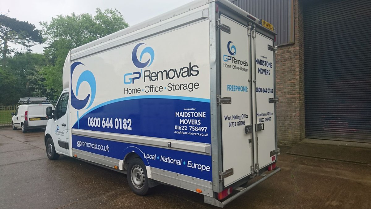 We've been quiet recently! Just thought we'd give you all a quick update on this mornings work :) #vehiclegraphics #signwriting #removals