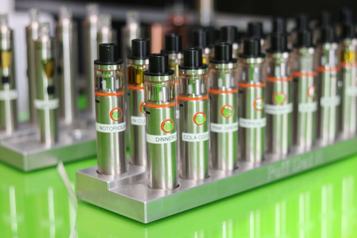 puffdade's tweet photo. Try before you buy at the #Puffdade #juicebar, #Southgate #Walthamabbey #Vapeon #FridayFeeling #whatsyourflavour? https://t.co/SjbS4D513N https://t.co/PqvE0TW2Mt