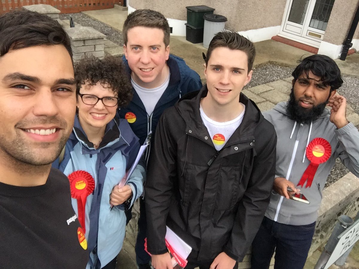 LiamConlon2's tweet image. Great first session of the day for @wesstreeting &amp;amp; a great response from voters in Ilford North! #WithWes 🌹