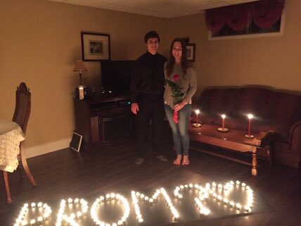 phspromposal17's tweet photo. Josh lit up Laura's night with this promposal🌌🕯 https://t.co/znwnETcTft