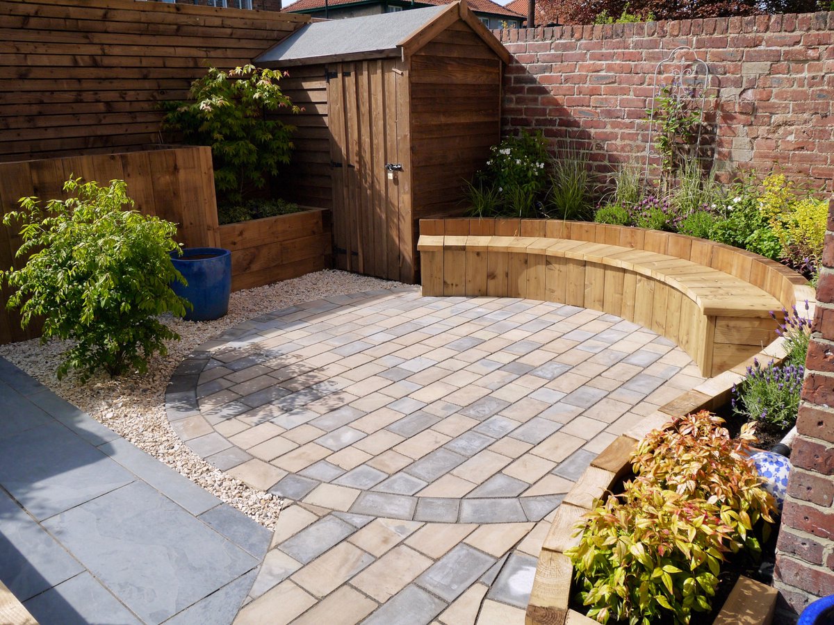elmfieldgardens's tweet photo. #SmallSpacesMagicPlaces Love working on #courtyard #gardens Just finished transforming this #yard in #Gosforth Clients are delighted https://t.co/1jF0VT5SZF