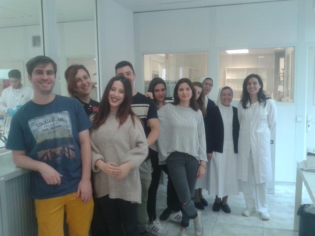 Rafaprofesor's tweet photo. Disfrutando y aprendiendo @EPJaveriana en laboratorios pregunta descubre investiga AENOR #educacion #FPInnova2017 https://t.co/7jvuYJXJOv