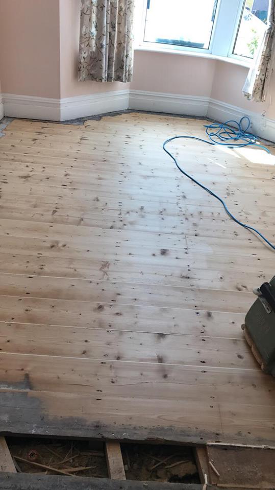 RyanRestoration's tweet photo. Before, during & after of a #pinefloor restoration including gap filling! 😇 Get in touch to learn more. https://t.co/8zZd9C3BPc #Somerset https://t.co/hoSnTTJ4fx