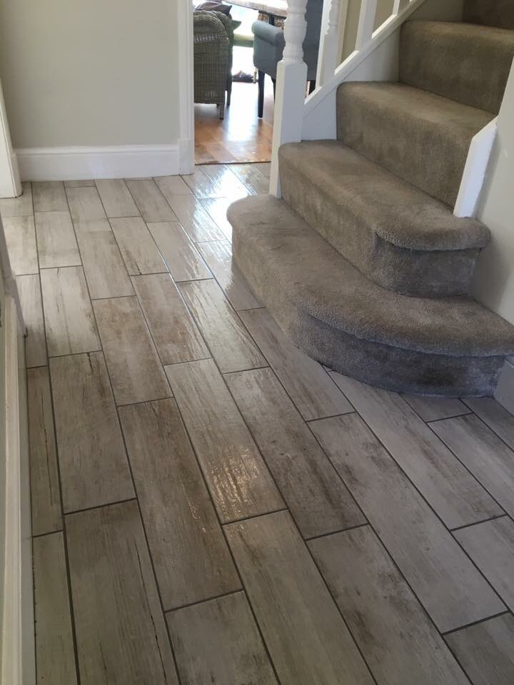 TotalTilingg's tweet photo. Started the week dropping in this hallway floor.. customer was well happy 🔥 even got a cold beer at the end of the job 🤘🏽#totaltiling https://t.co/VppKGuF765