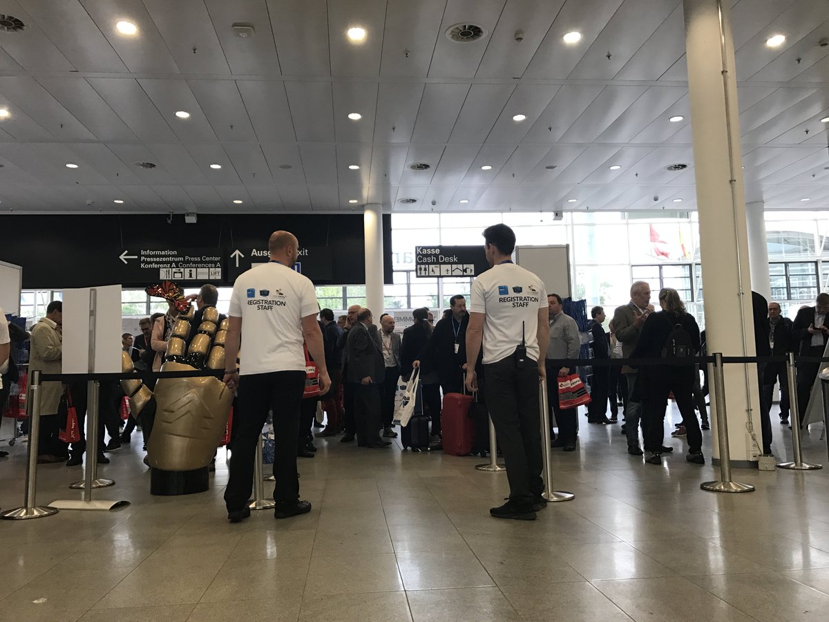 printeriors's tweet photo. Today is the last day of #Printeriors2017, the showcase is in the hall B2 lower and we have 127 exhibitors over the whole show to see! https://t.co/pCiZcEIXA3