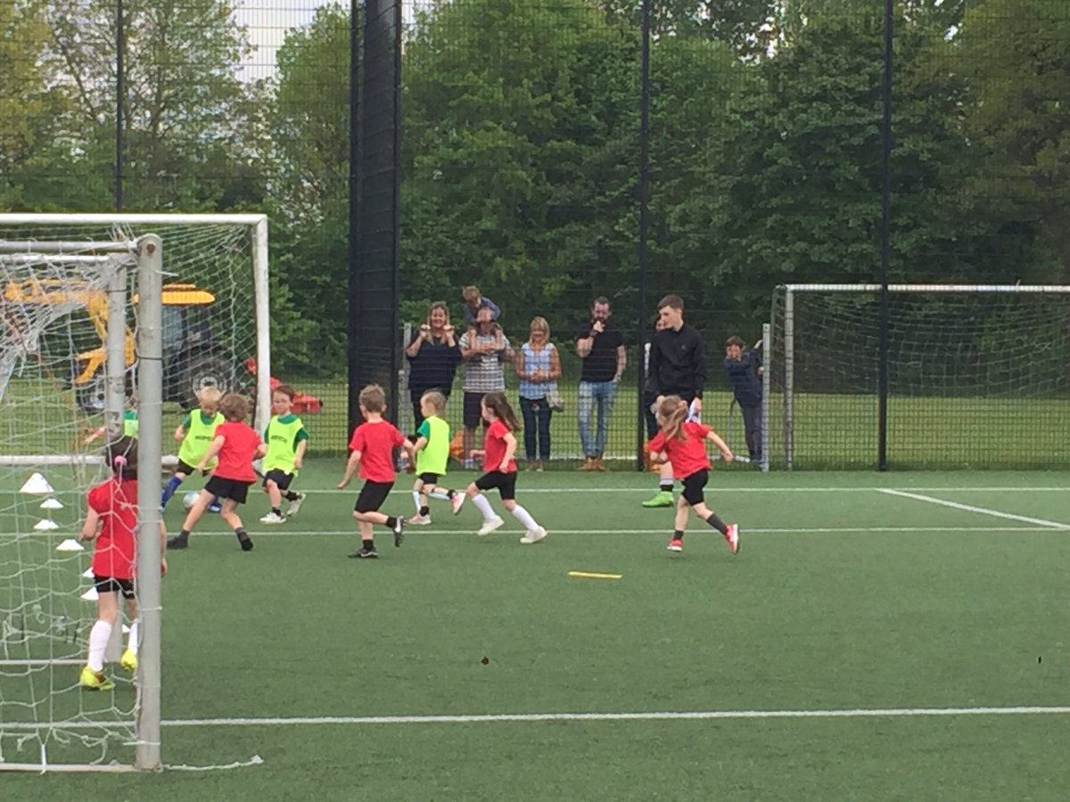 SportKnutsford's tweet photo. Yesterday's KSSP Reception Yr footy festival @EgertonFC @PE_Bexton @ManorParkSchool @EgertonPrimary #football #Knutsford #FutureStars https://t.co/SIeBZunww8