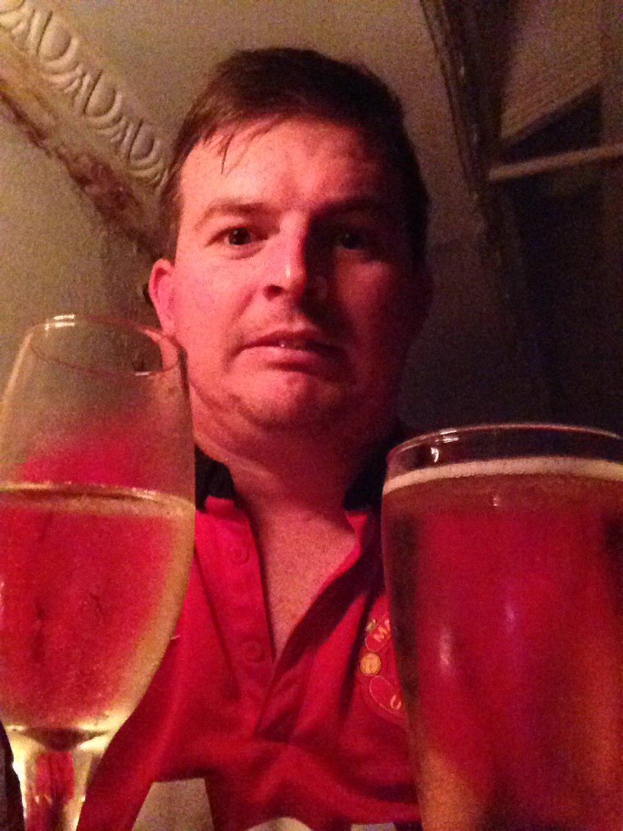 EsfcMuir's tweet photo. FC Muir pre game warm up starting 17 hours early. #UpTheMuir #FTB https://t.co/nFBmjOGdu5