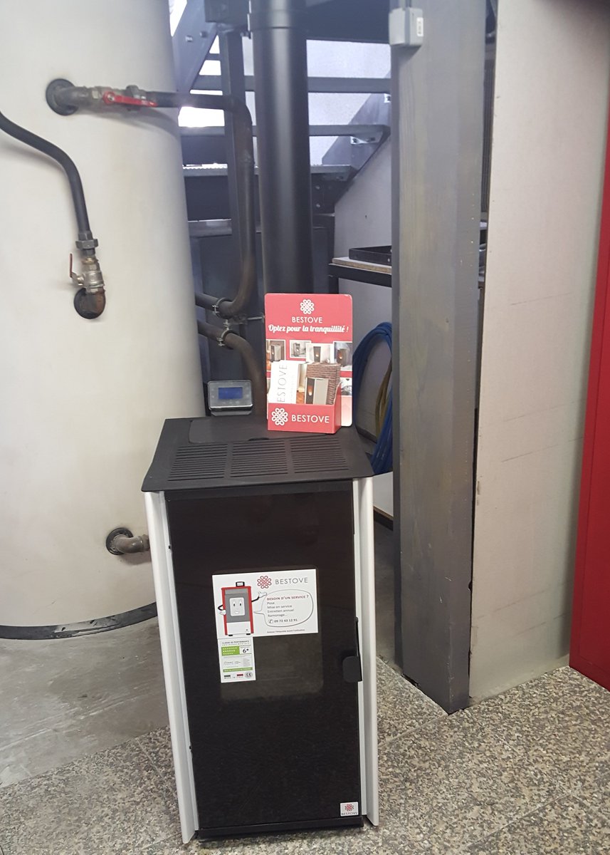 Notre poêle à  #granulés Dolly chez notre partenaire centre de  #formation IF2P Evolution pour vos formations  #Qualibois