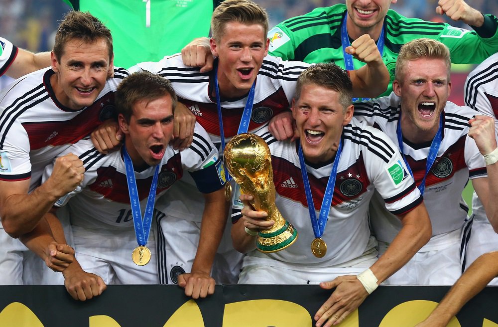 Weltmeister, Stehaufmännchen, Happy Birthday, Erik    