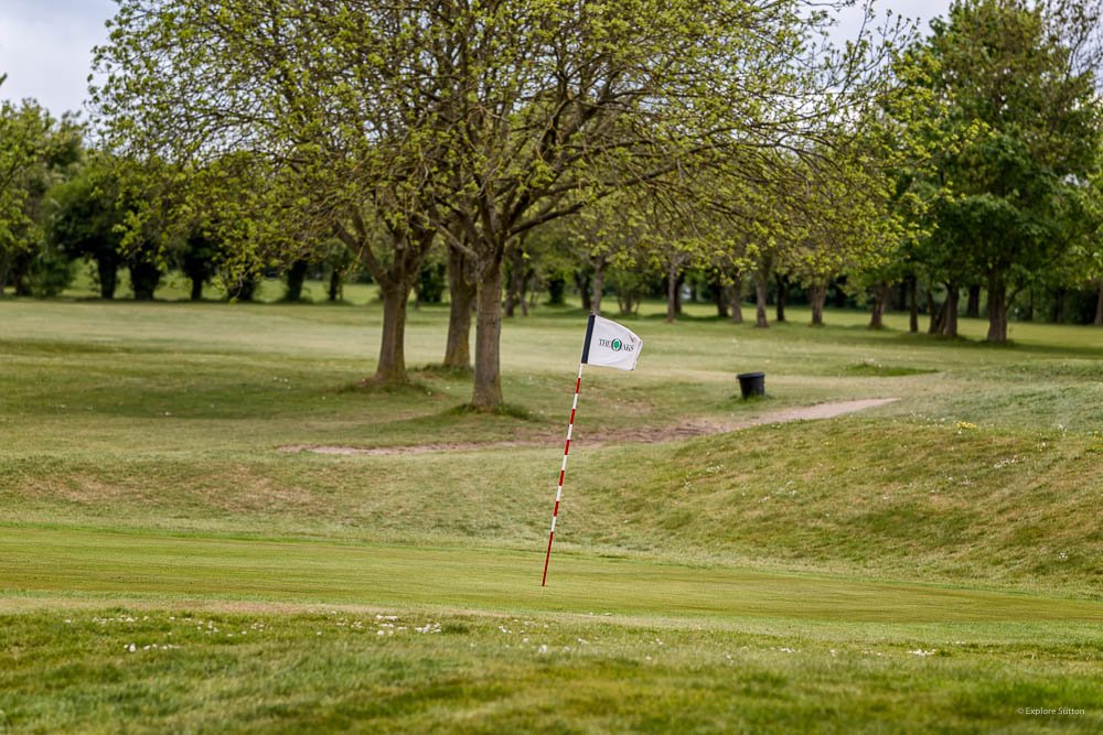 explore_sutton's tweet photo. The Oaks Golf Club #Sutton. Getting on with that #FridayFeeling with some golfing. #Golf #Sport #weekend #exploresutton @theoaksgolf https://t.co/HVA5T68XuG